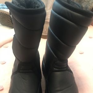 Kids snow boots size 1